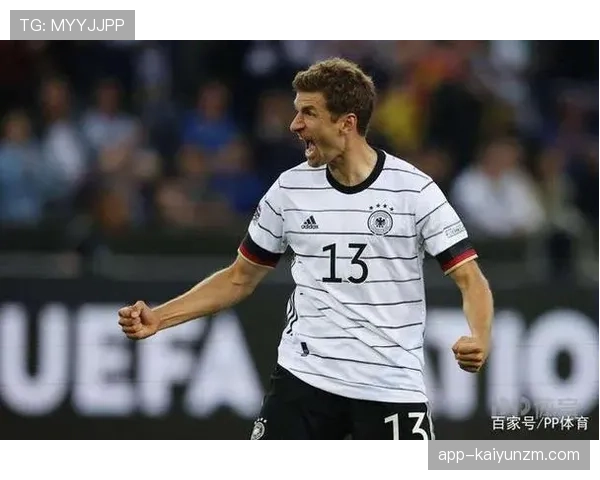 本赛季穆勒前插禁区更频繁，角色转型趋近传统射手